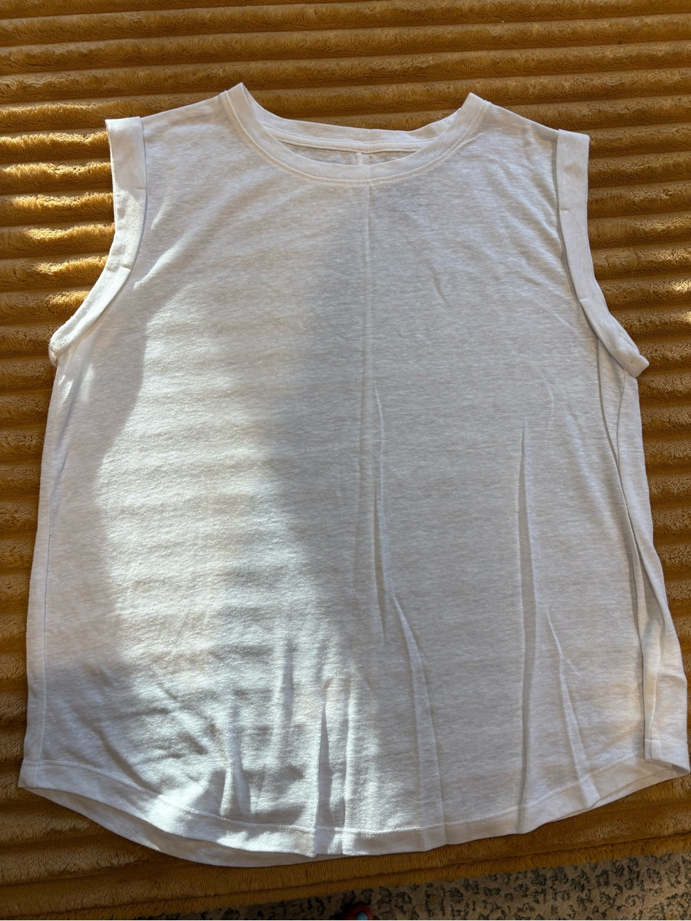 GAP White Sleeveless Tank Top